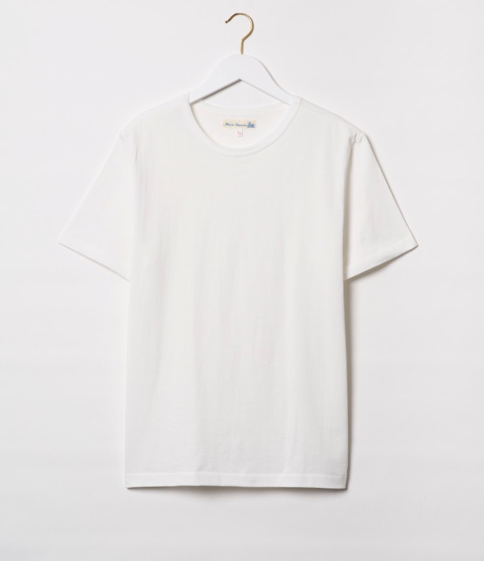 The Bear White T-Shirt Brand: What Shirt Does Carmy Wear?