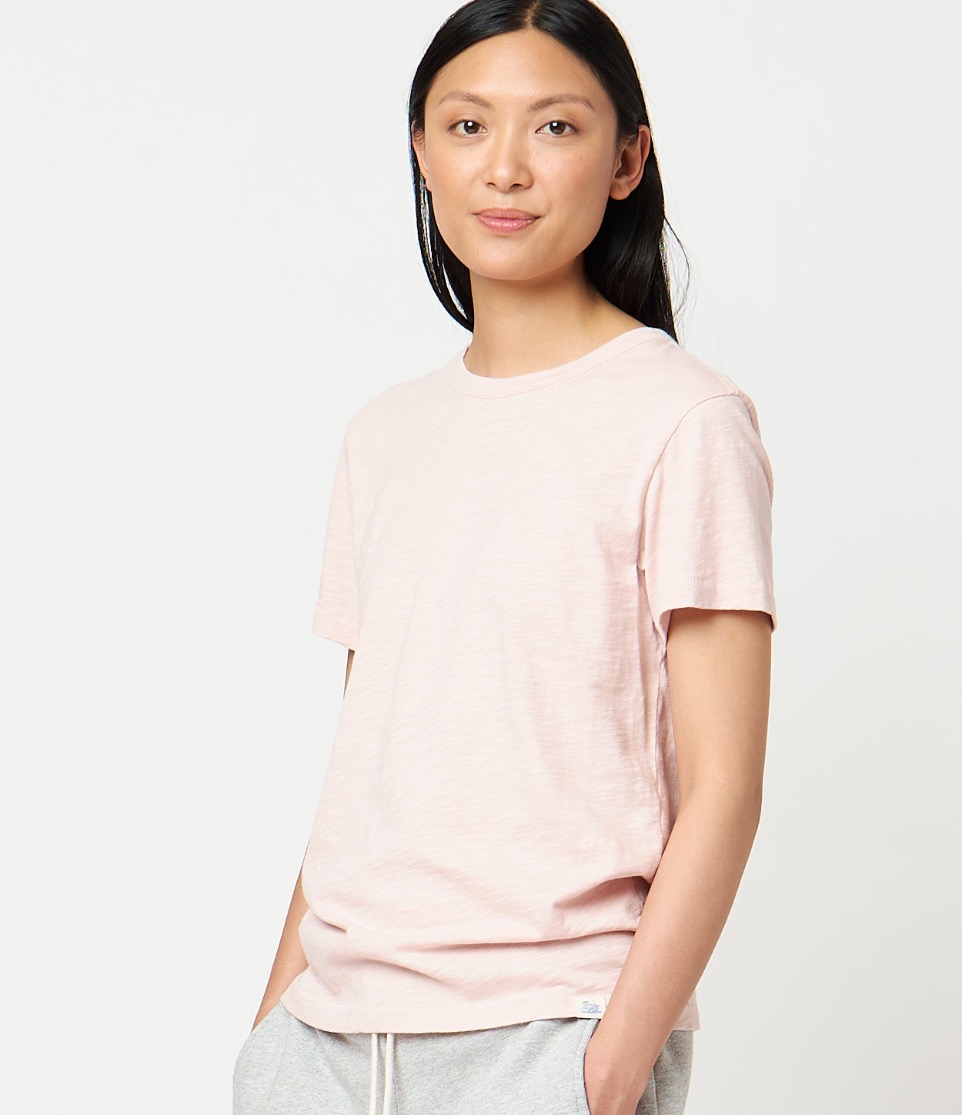 woman wearing pink t-shirt