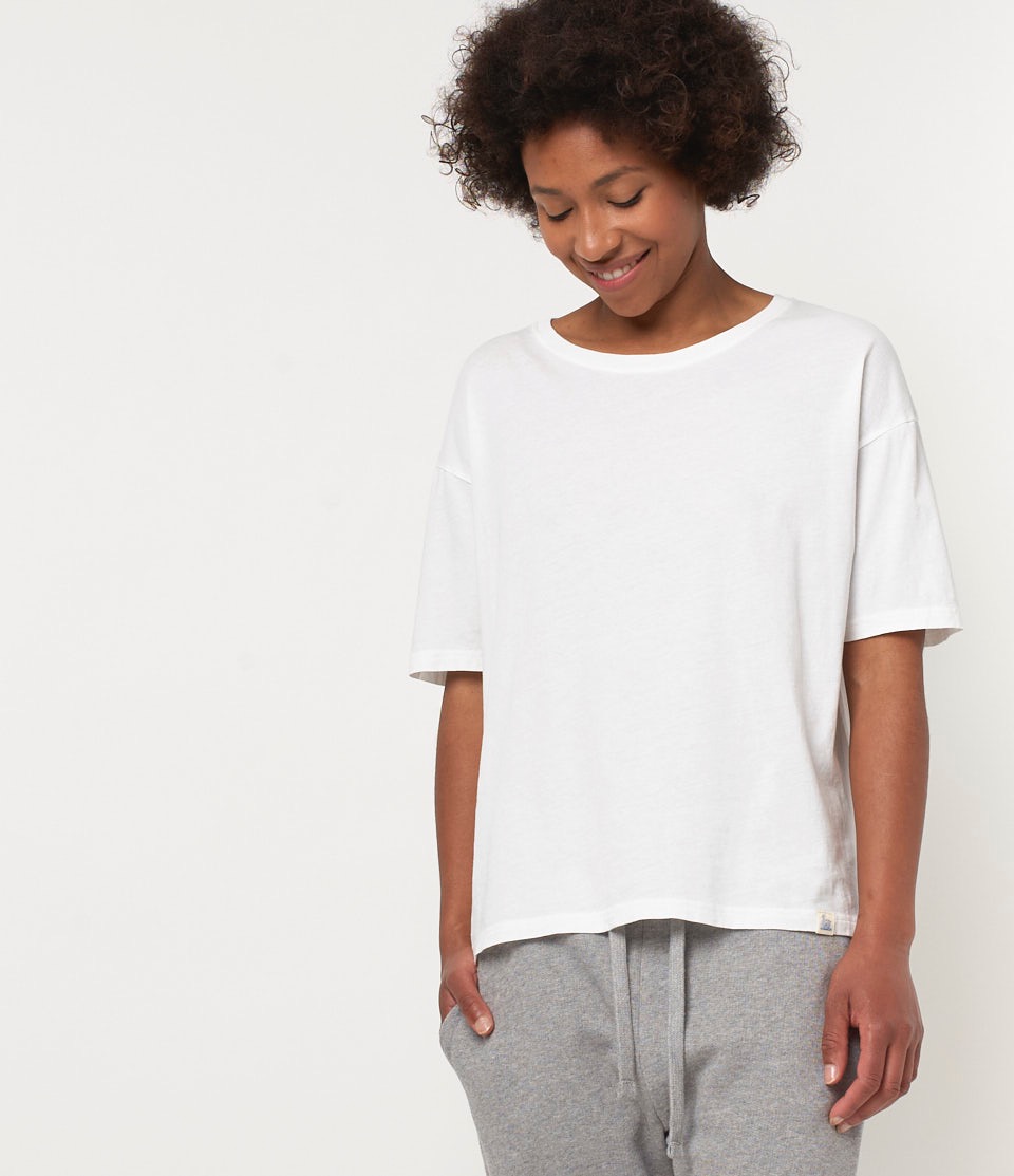 woman wearing loose fit t-shirt in white