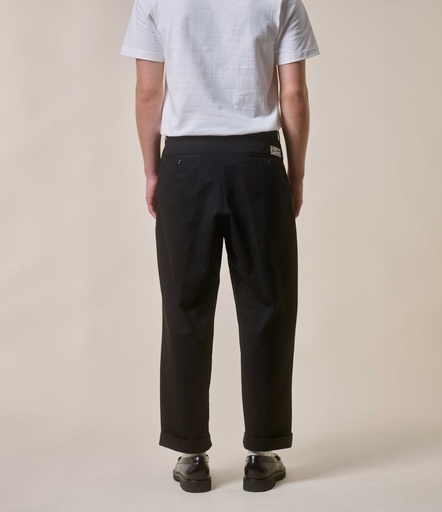 GOOD BASICS | CHINO01 chino, organic cotton twill, 8,8oz/sq.yd., relaxed fit  99 deep black