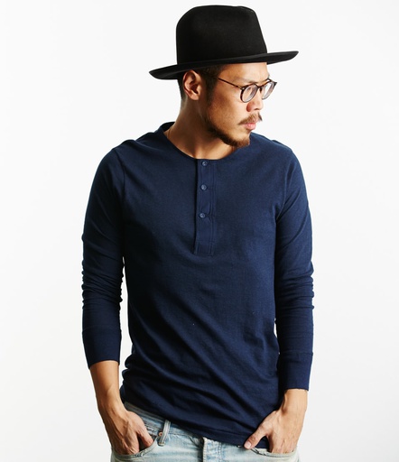 GOOD ORIGINALS | 102 men's loopwheeled henley, 5,5oz, classic fit <br/> 66 ink blue