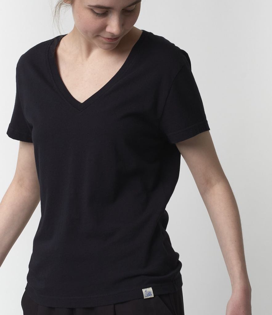 Women's V-Neck T-Shirts - Mysagegourmet