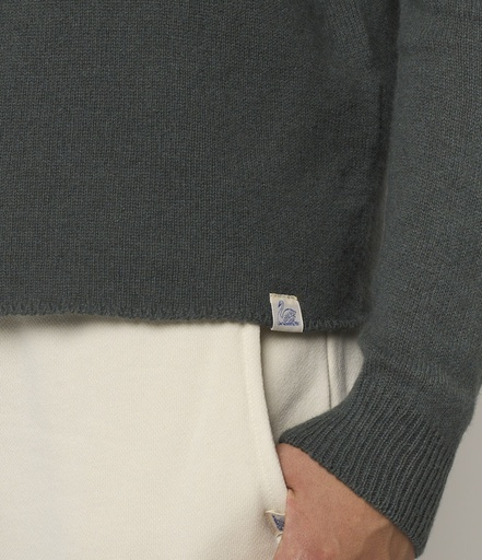 SKTS01 unisex light triangle scarf, merino-silk-cashmere blend